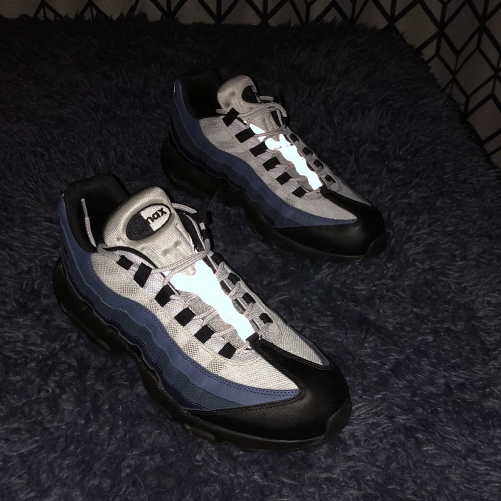 Nike Air Max Essential Navy Blues Size 13